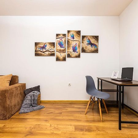 The Walnut 2Bd Apartment Пловдив Экстерьер фото